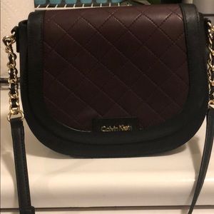 Calvin Klein black & wine quilted bag